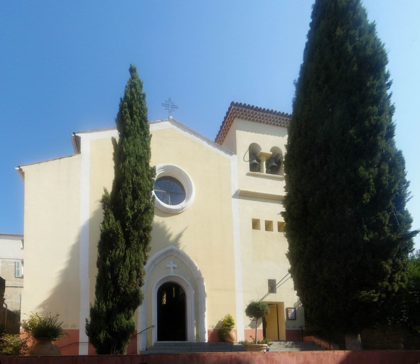 File:Le Lavandou - Eglise Saint-Louis (2009).jpg - Wikimedia Commons