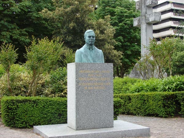 Buste d'Aristides de Sousa Mendes Bordeaux