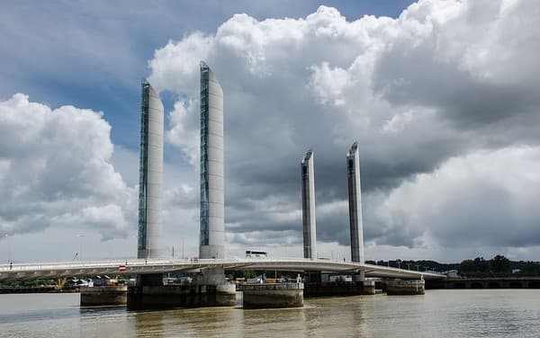 Pont Jacques Chaban Delmas Bordeaux