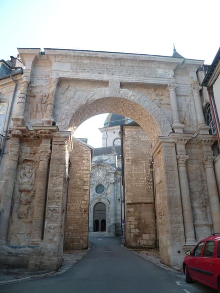 Porte Noire
