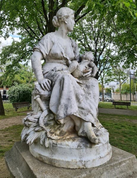 Nourricière