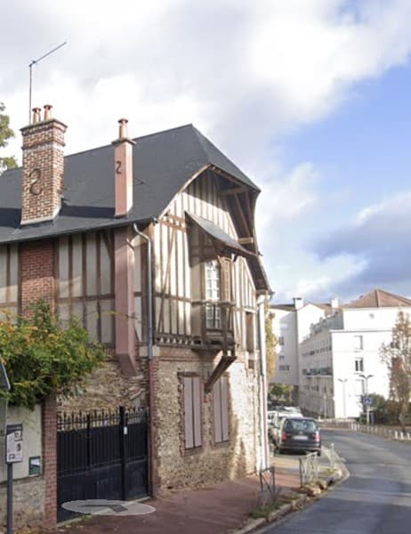 Chalet De L'artiste Huyot